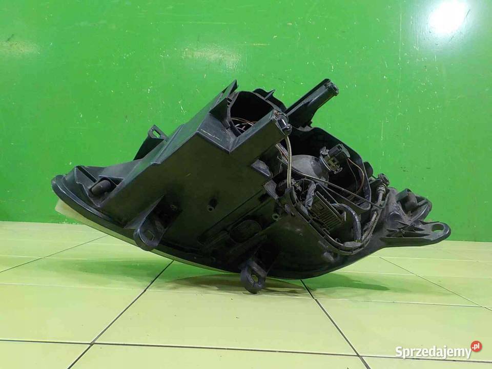 BMW Z4 E85 22 B 04r CABRIO 2D lampa prawa przod osobowe Suków