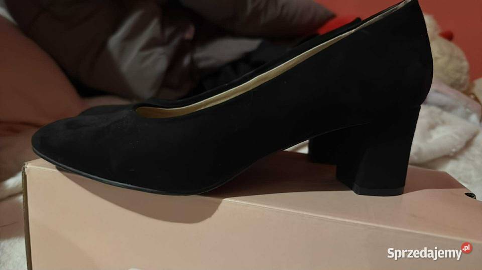 Buty na obcasie sprzedam
