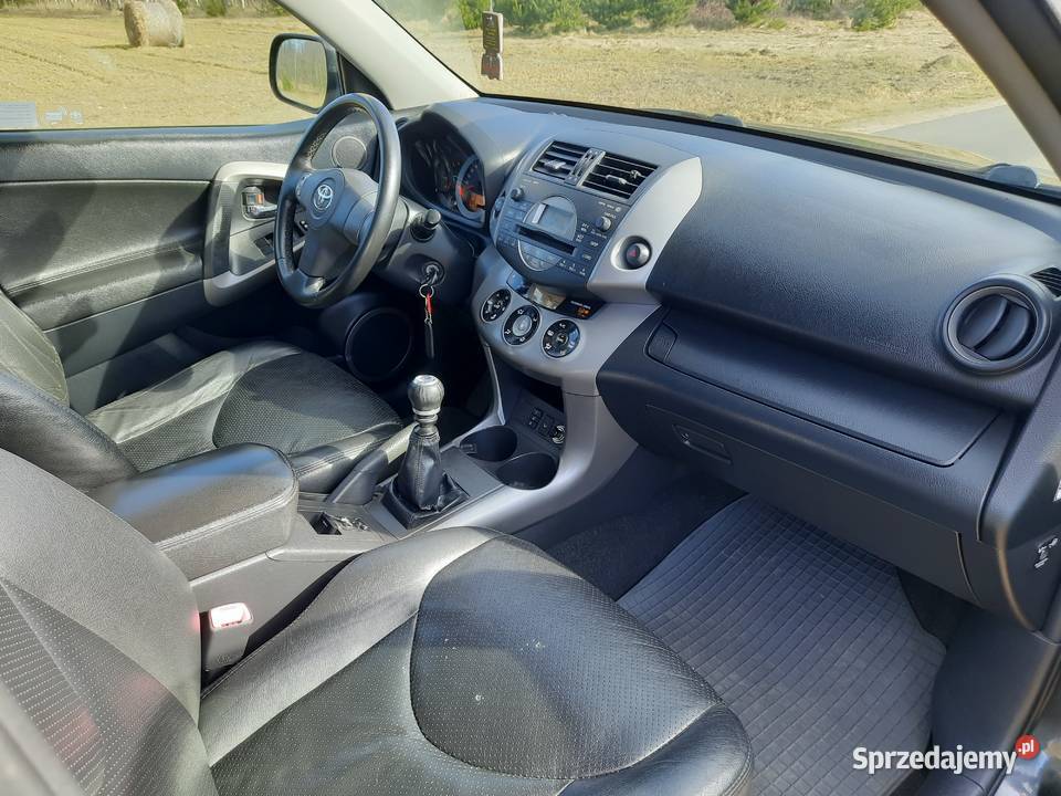 Toyota RAV4 Salon Polska 2200cm3 łódzkie Rossoszyca