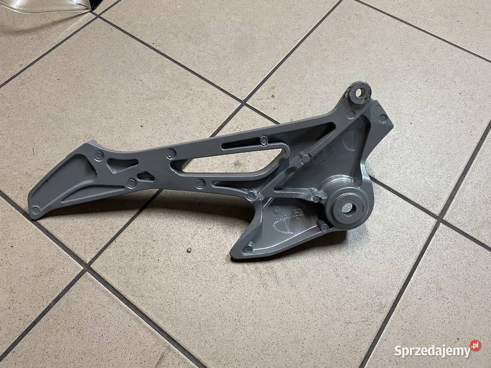 Set prawy podnóżek Honda Varadero XL 125 Brzeszcze