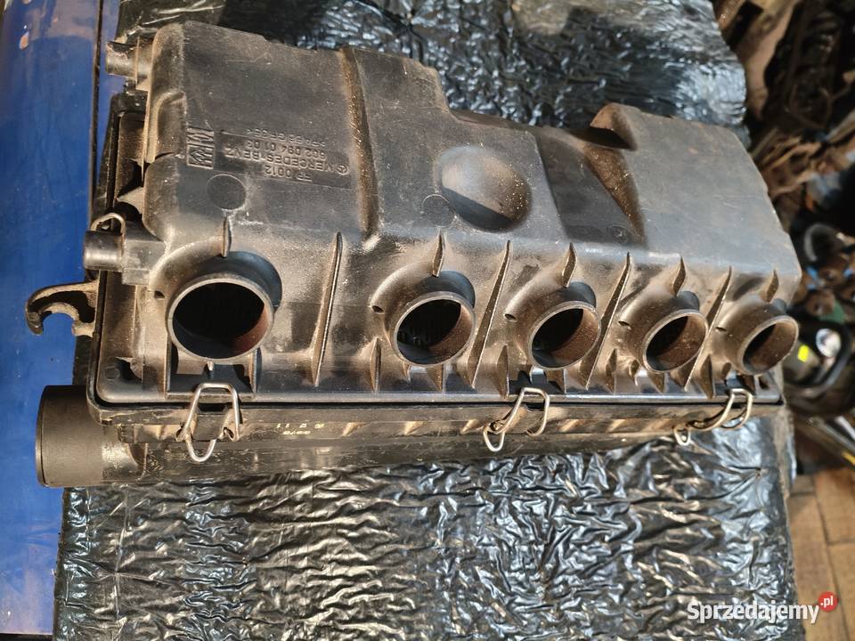 Mercedes 190 W201 filtr powietrza obudowa 25D osobowe Skarżysko-Kamienna
