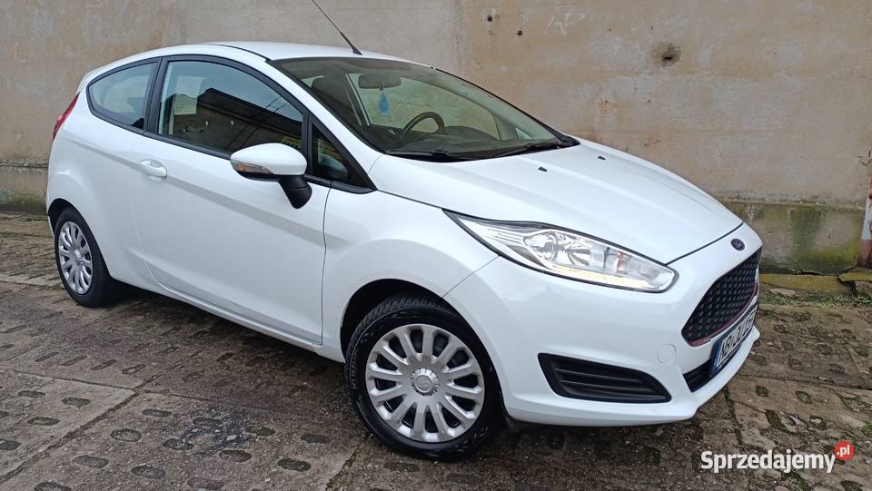 125 benz 60 3drzwi Klima Elektryka Grzane Fotele Stargard sprzedam