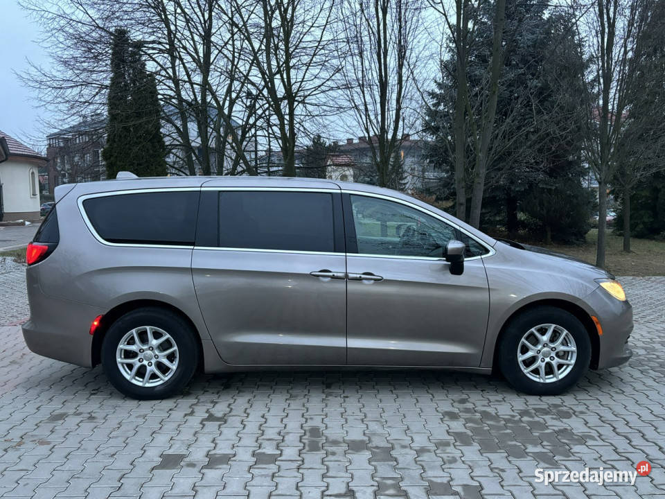 Chrysler Pacifica FV 23 Zadbany egzemplarz pełny VAT Pacifica Poznań