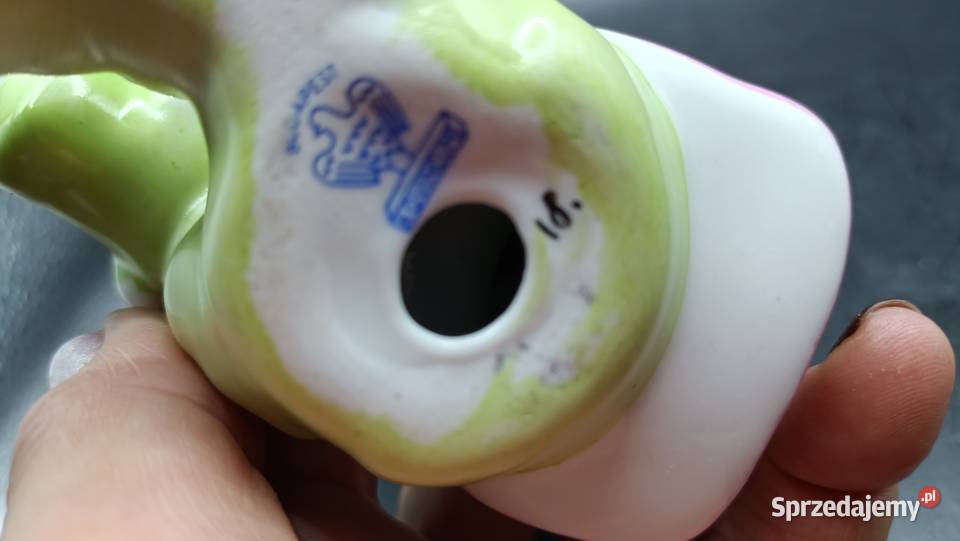 Figurka dziewczynka Budapeszt Zamość