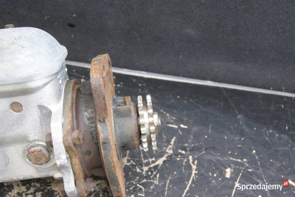 ISKROWNIK BOSCH JGN4R9 4 CYLINDRY MERCEDES Pozostałe