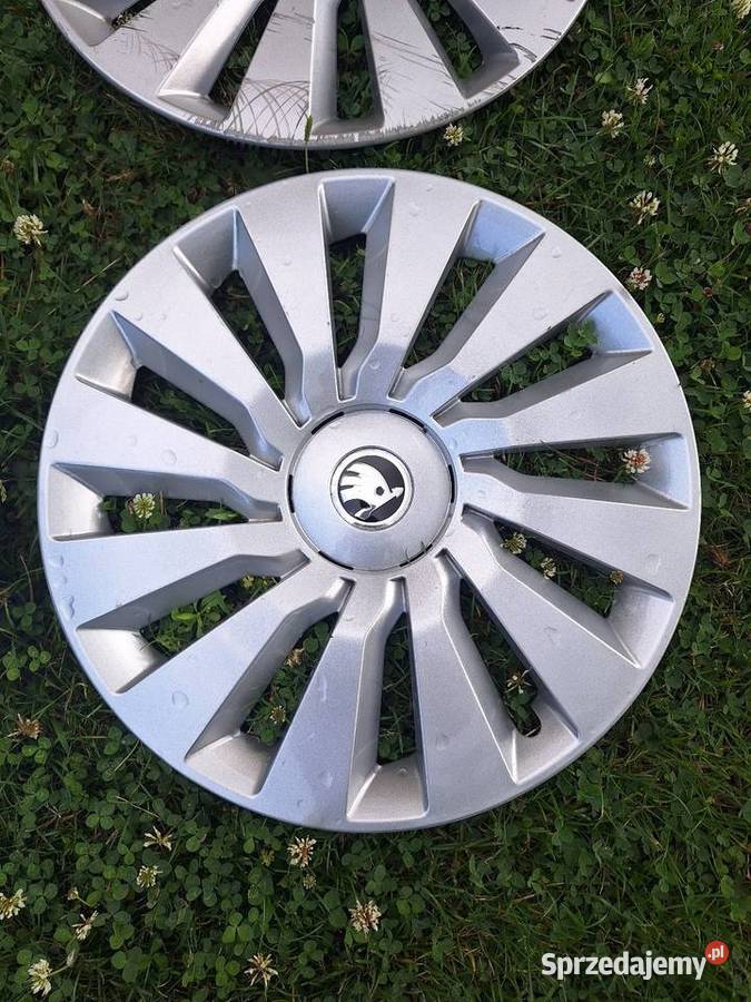 Kołpaki ori skoda 16 komplet 5E0 601 147D Sobienie-Jeziory sprzedam