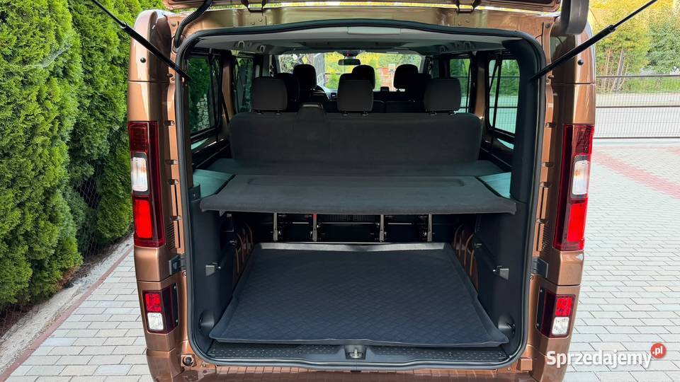 Opel Vivaro L2 H1 DŁUGI 9osobowy z Niemiec Stan świętokrzyskie Opatów sprzedam