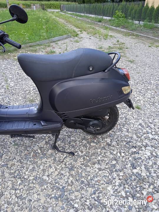 Skuter Dminin