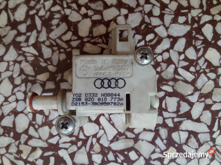 Audi A2 Siłownik klapki wlewu paliwa 8Z0810773A Dębica