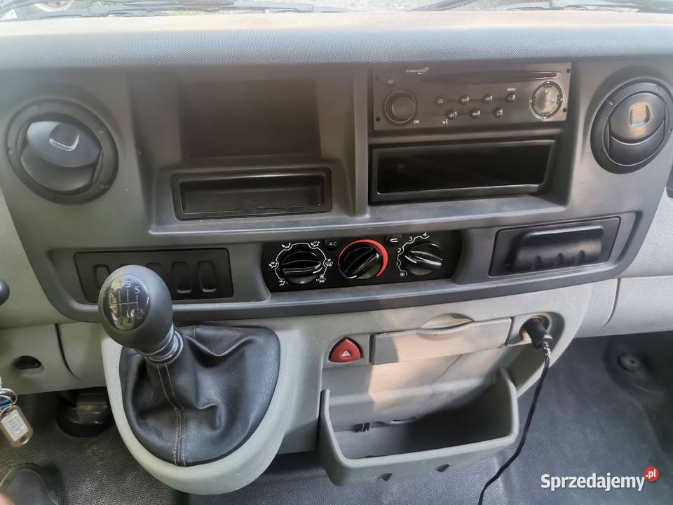 Renault Master laweta autolaweta pomoc drogowa śląskie Bielsko-Biała