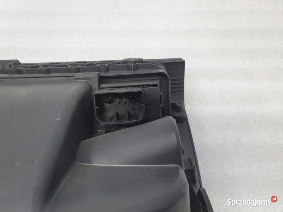 SCHOWEK PASAŻERA VOLKSWAGEN POLO IV 6Q1857101B