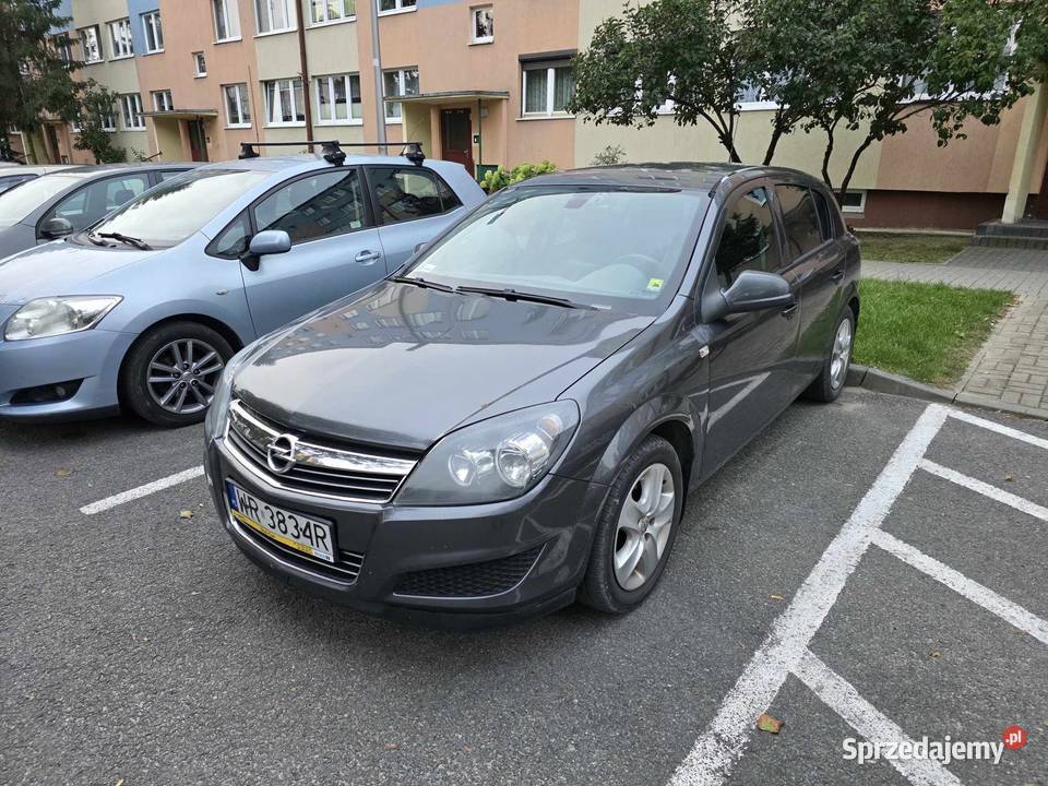 Opel Astra H 2011 r 17 diesel bezwypadkowy salon Radom sprzedam