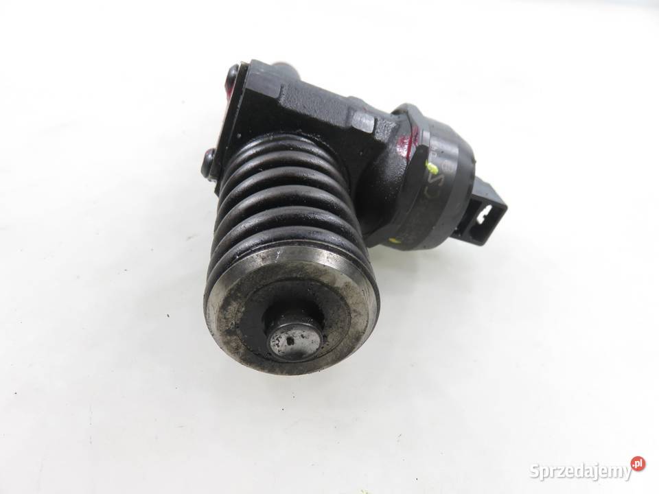 POMPOWTRYSKIWACZ VW CADDY III 19 TDI 038130073BN małopolskie