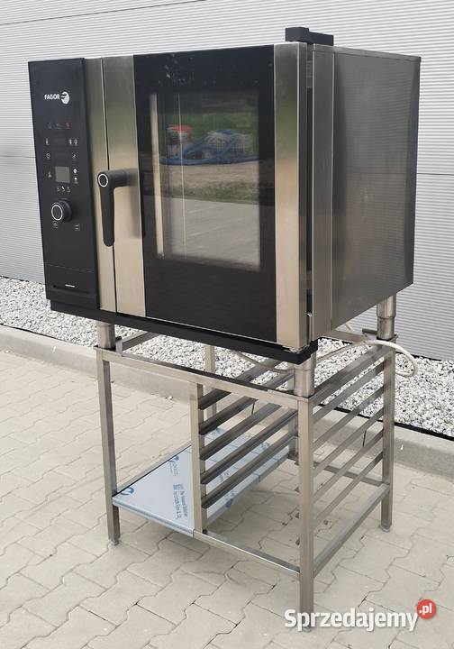 Piec konwekcyjnoparowy elektryczny z panelem Słupia Kapitulna