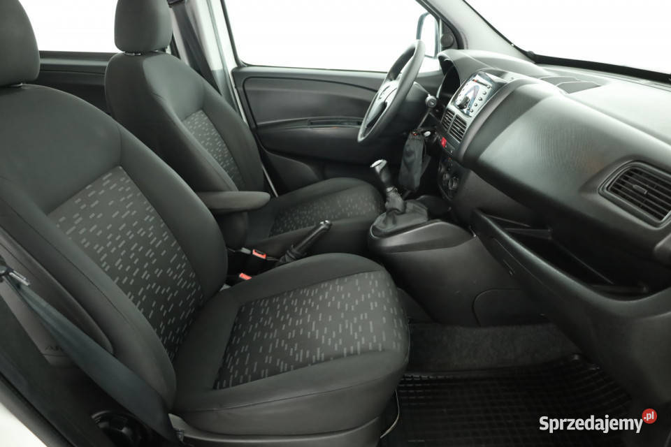 Opel Combo 13 CDTI czujnik parkowania sprzedam