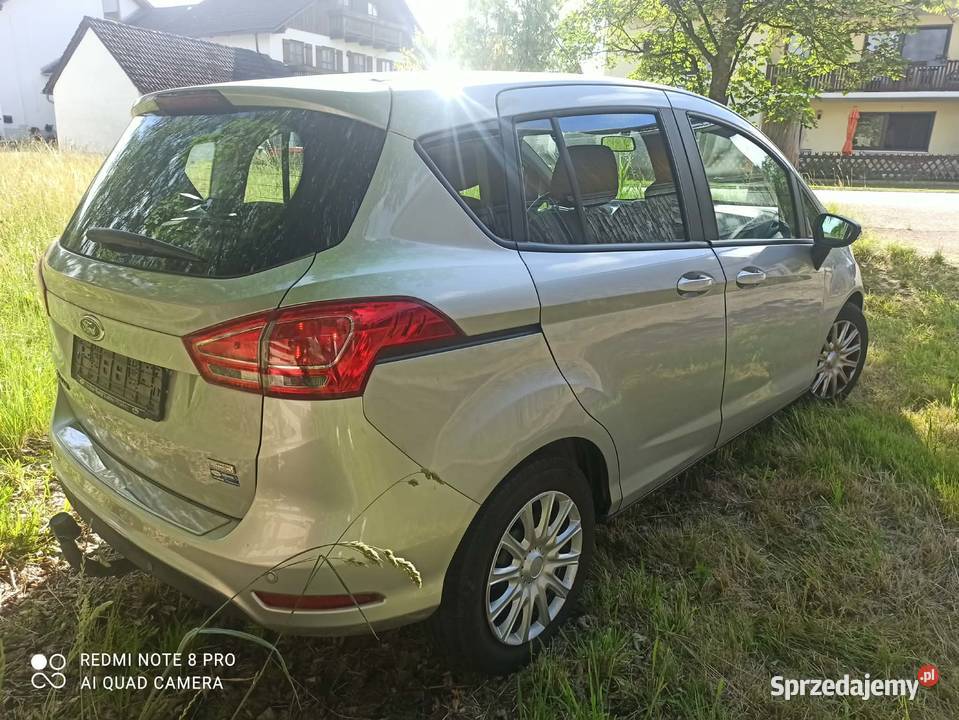 Sprzedam auto z uszkodzonym motorem Forda b 1000cm3 Kolonia Krępa