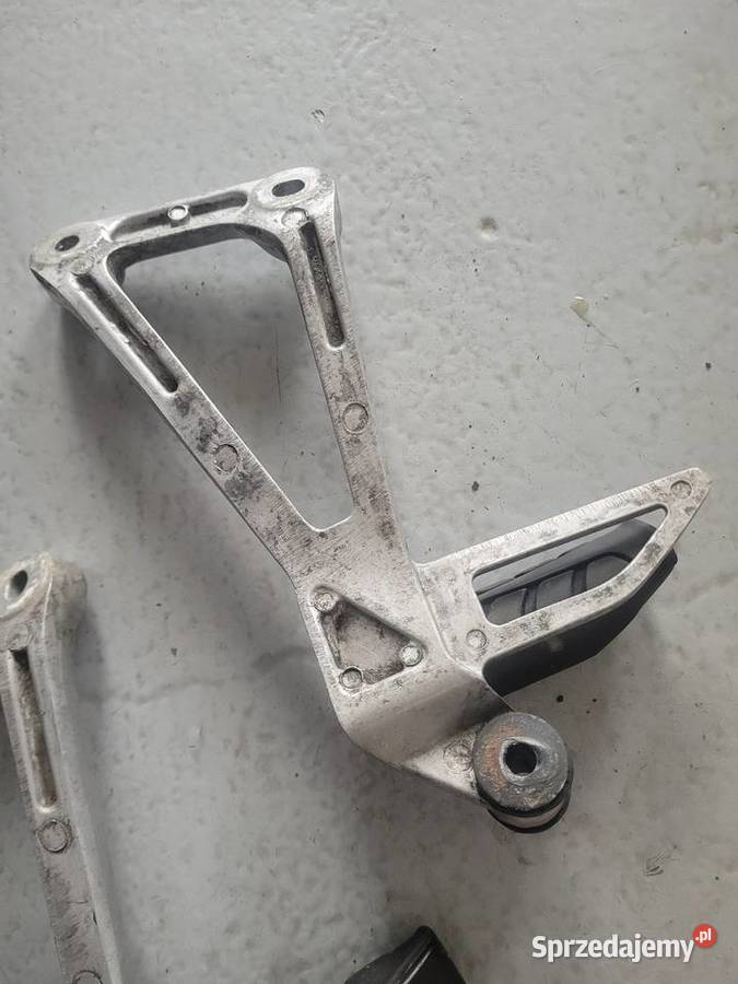 Honda CBR 500 R F set podnóżek pasażera tył Podnóżki i stopki Nowy Tomyśl