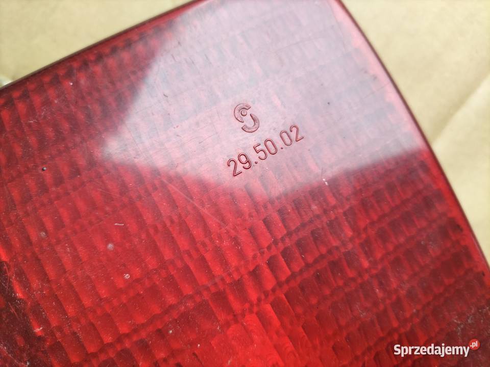 AUDI 80 B4 80B4 SEDAN LAMPA TYŁ TYLNA PRAWA Kamień-Kolonia