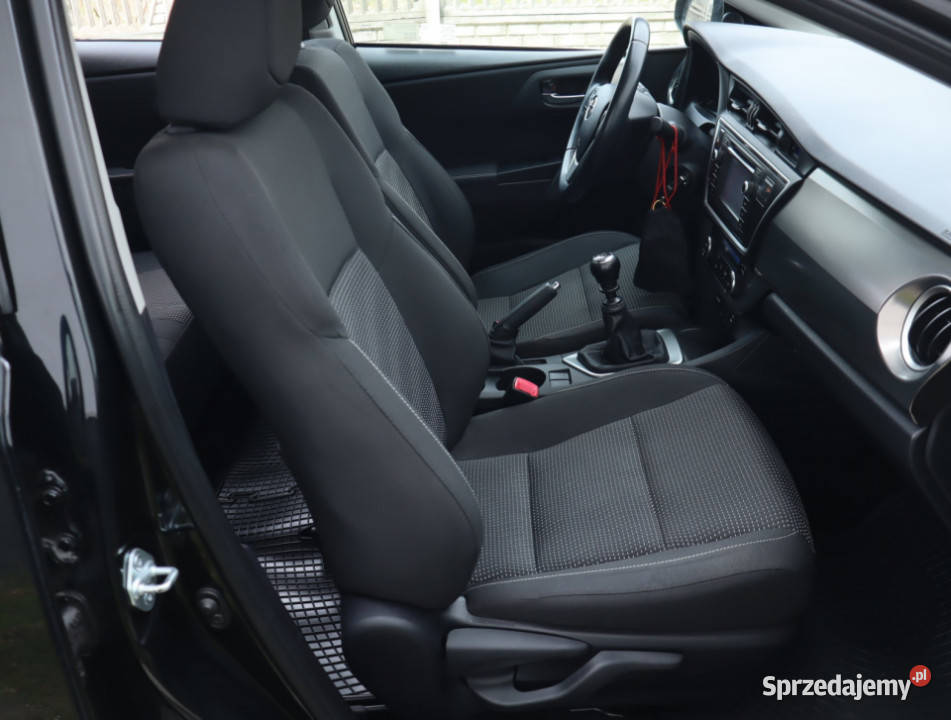 Toyota Auris 16 Valvematic manualna łódzkie