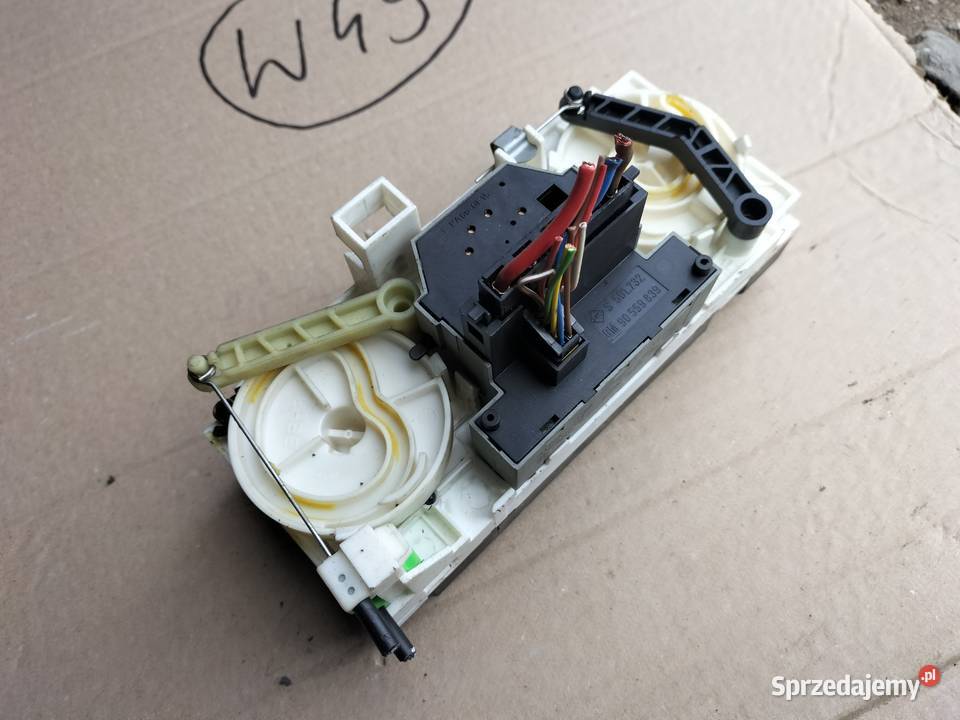 ASTRA G PANEL NAWIEWU KLIMATYZACJI 52559839 osobowe Kamień-Kolonia