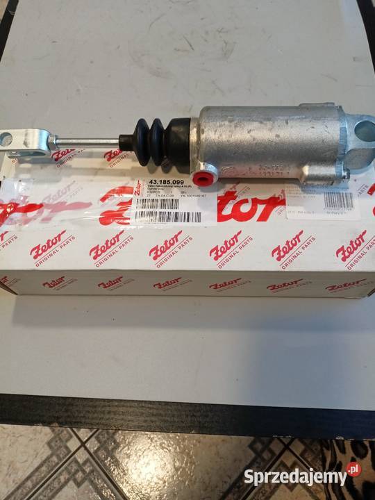 Siłownik przedniego napędu Zetor Płock