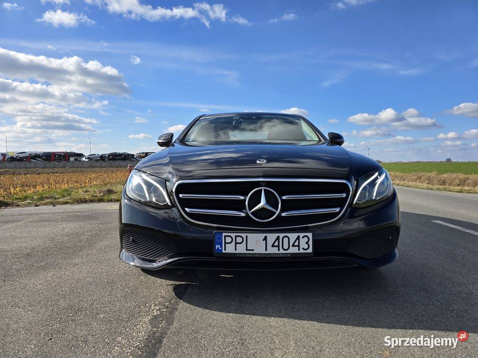 Mercedes e220d kamery 360 Asystent pasa Asystent 1950cm3 Pleszew