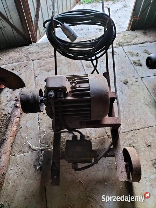 Sprzedam silnik trój fazowy na wózku Tymowa