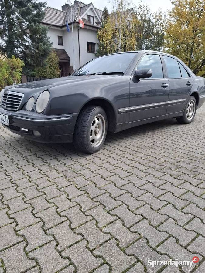 Mercedes W210 ładny Rok produkcji 2000 Toruń