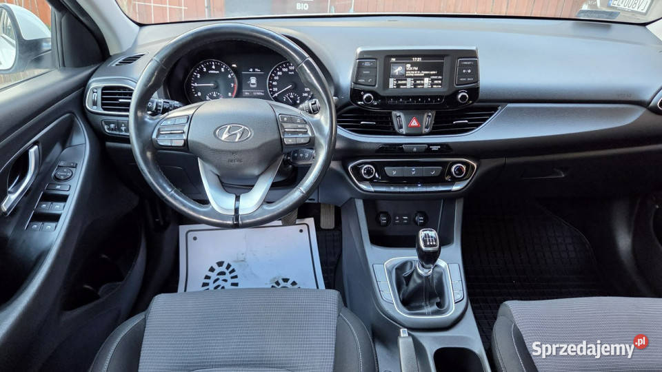 Hyundai i30 14 16 V 100 CLASIC PLUS Salon Rok produkcji 2019 i30 Aleksandrów Łódzki sprzedam