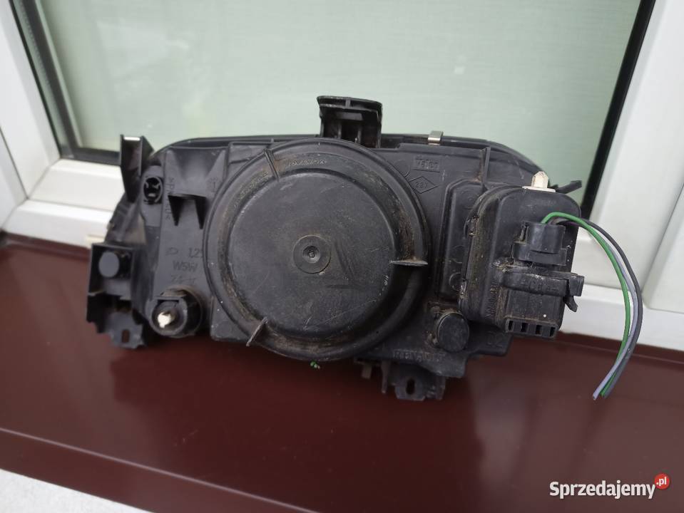 Renault Megane 1 Scenic lampa przednia prawa Sieradz