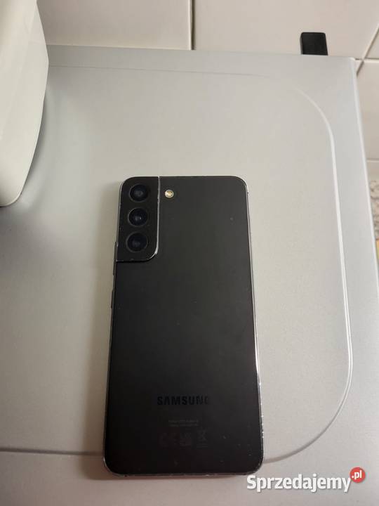 Samsung S22 8128GB 61 120Hz 50Mpix Czarny