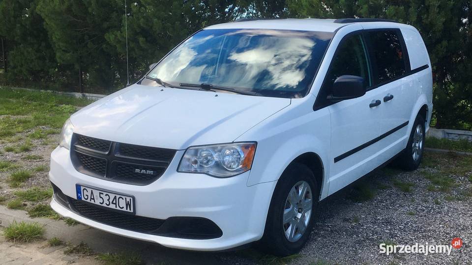 auto z FV VAT 23 ciężarowe automatyczna Puck