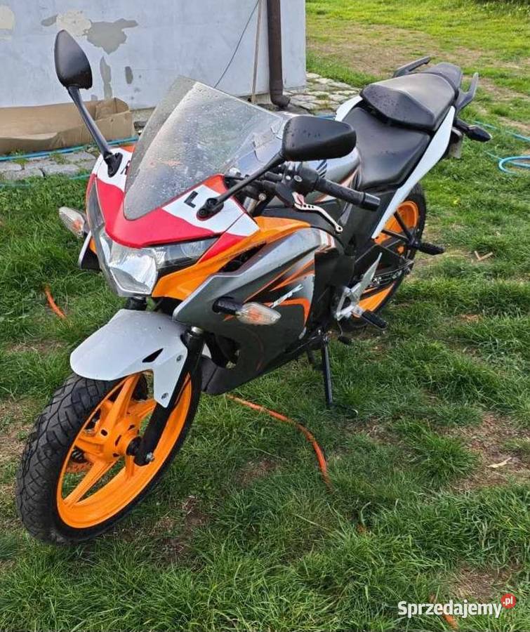 Honda CBR 125 R jc39 2011 nowe oc i PT nieuszkodzony