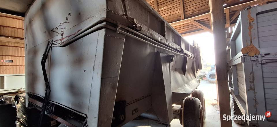 Rozsiewacza do wapna o ładowności 1520 ton nieuszkodzony
