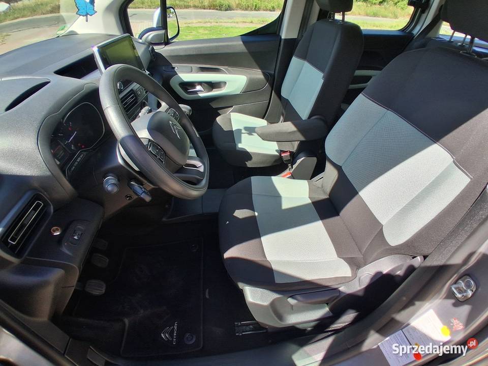 Citroen Berlingo XL LONG PFRON Do osób światła LED Słupca