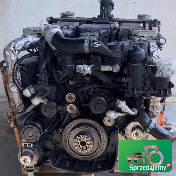 Fendt Katana 85 Silnik MTU V12 211 l