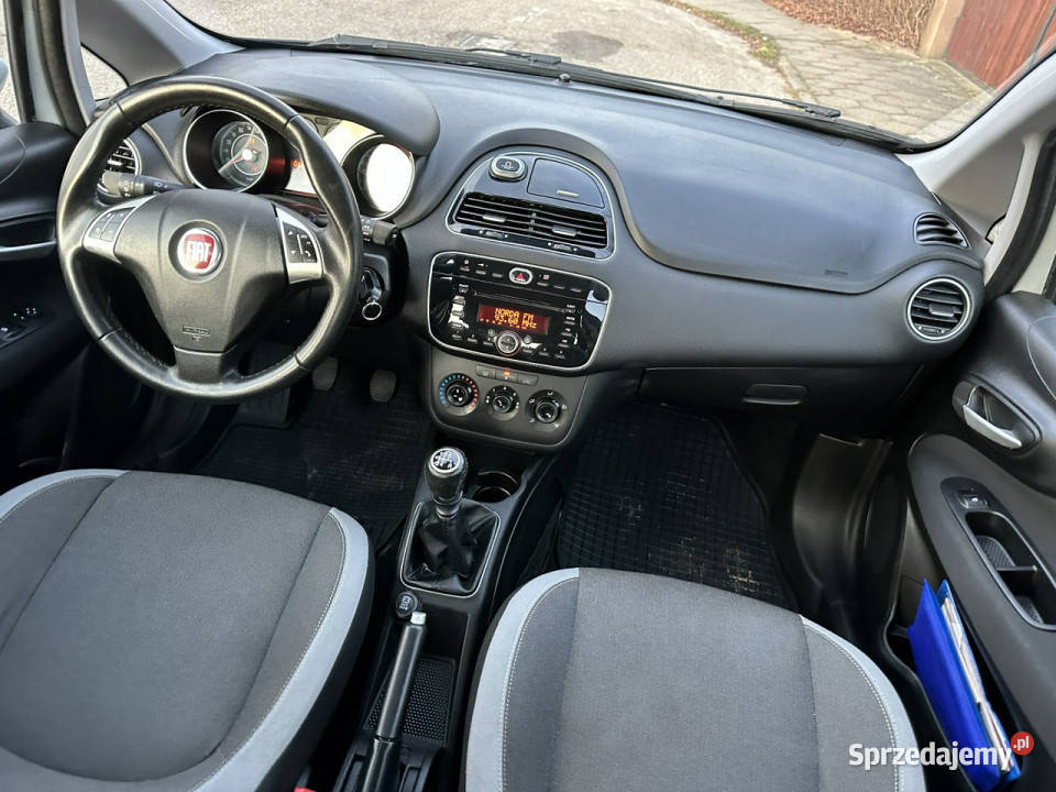 Fiat Punto 2012 BenzynaAuxUSBNiskigwarantowany Zarejestrowany w Polsce Punto 2012 Wejherowo