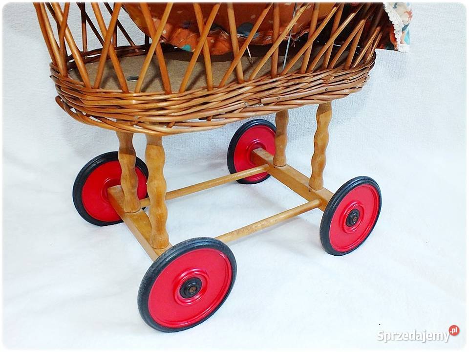 Stary Wózek wiklinowy lalek z lat 70 Idealny do Żary sprzedam