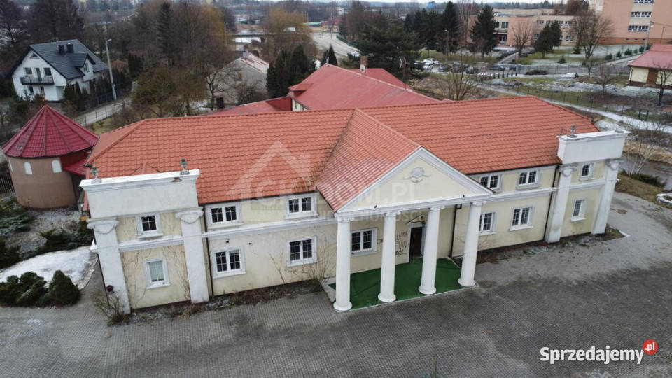 Pałac Łazienkowski centrum Staszowa Staszów