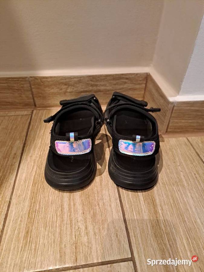 Sprzedam obuwie dziewczynki dziewczynka