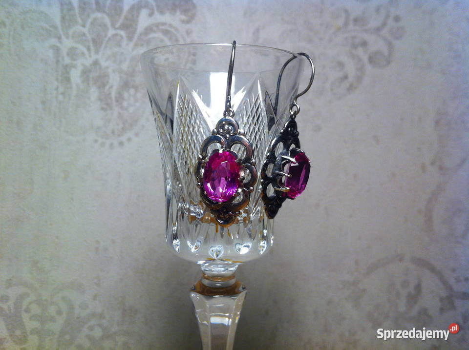 Piękne stare srebrne kolczyki z różowym rubinem srebrne