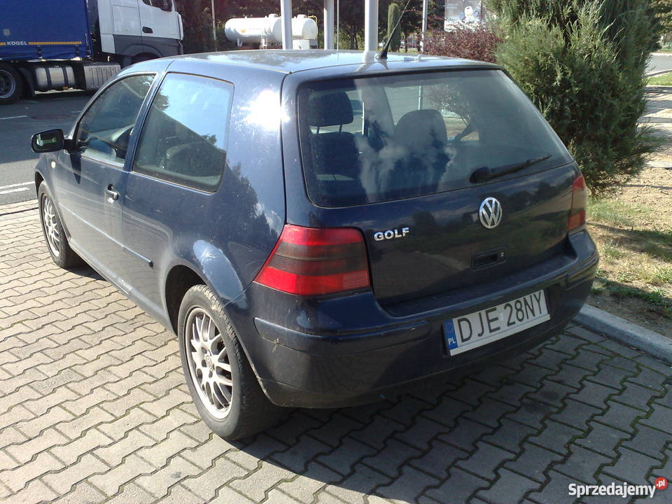 VW Golf 4 14 benzyna 16V 1998 światła przeciwmgłowe Podgórzyn sprzedam