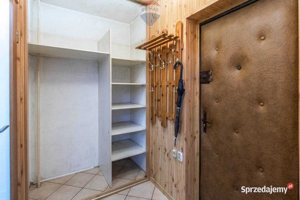 Teofilów 1 pokój 25 m do remontu 1 piętro łódzkie