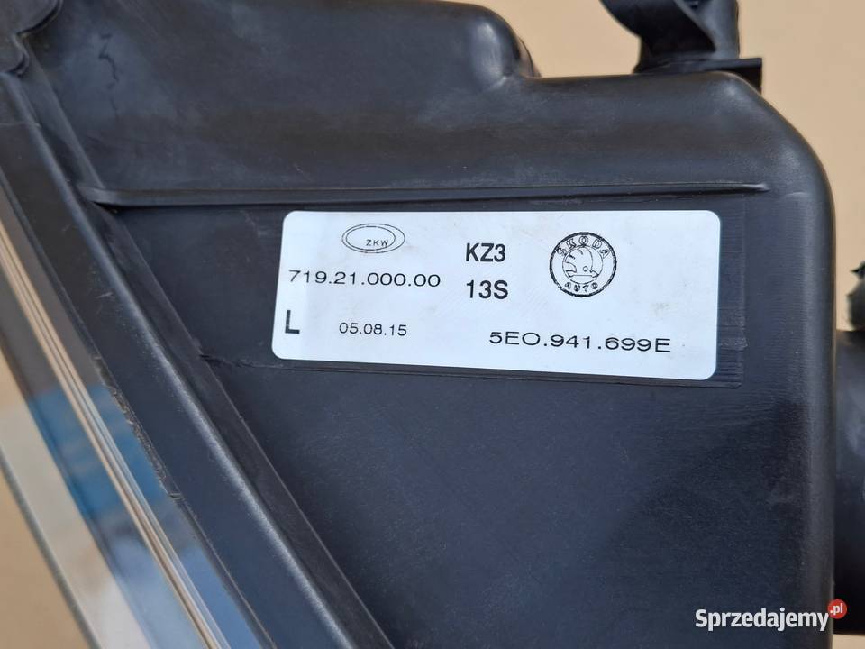 SKODA OCTAVIA III 3 HALOGEN LEWY LAMPA
