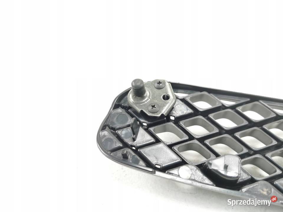 GRILL ATRAPA CHŁODNICY TOYOTA YARIS 19992006 lubelskie sprzedam