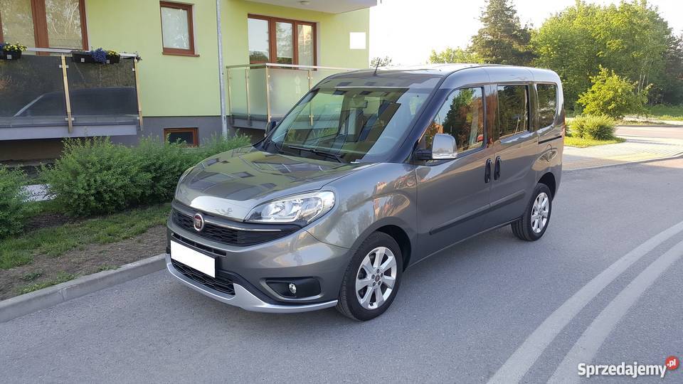 Fiat Doblo Lift Lounge 20JTDM 135 NAVI ALU 45 czujnik parkowania Otwock