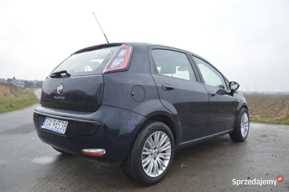 Fiat Grande Punto 2011 12 Benzyna 147 Przebiegu sprzedam