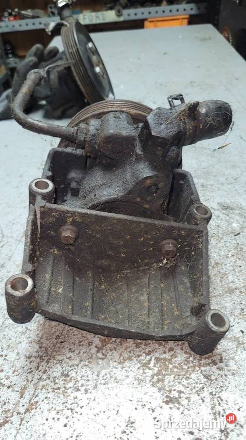 Pompa wspomagania Mazda 121 osobowe Łagów sprzedam