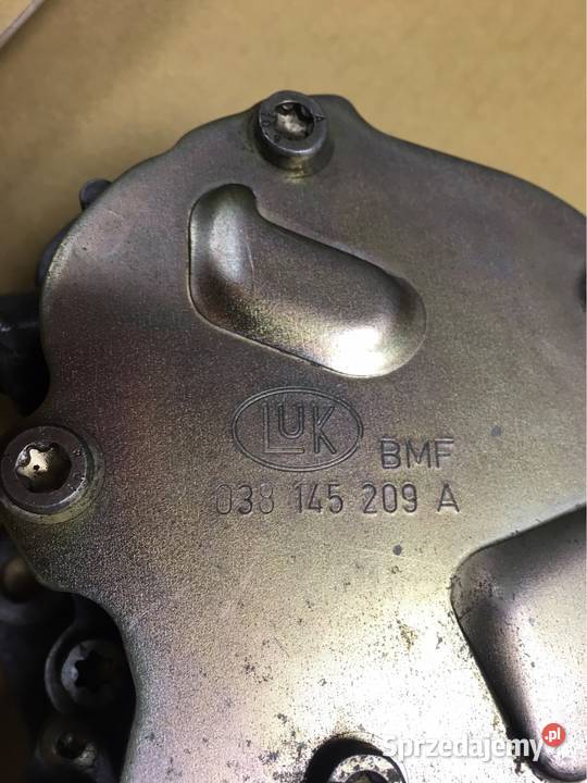 Pompa vacum luk 038145209A Nowy Żmigród