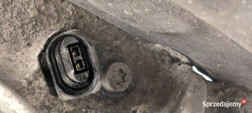 ZWROTNICA LEWA PRZÓD VOLKSWAGEN PASSAT B8 RLINE osobowe